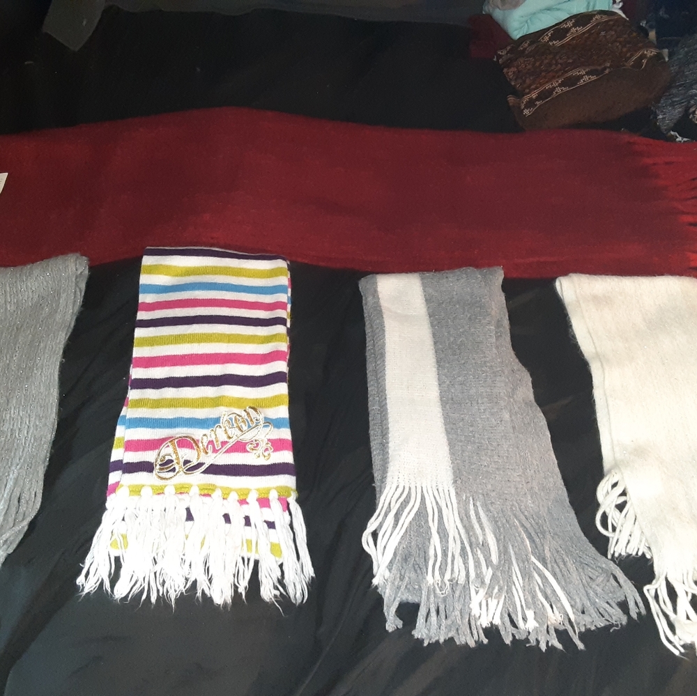 Bundle of scarves